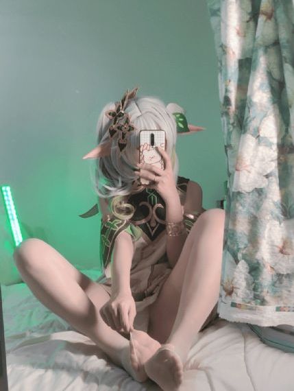 蜜桃av鲁一鲁一鲁一鲁俄罗斯的
