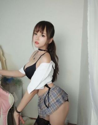 摸丰满大乳奶水在线播放