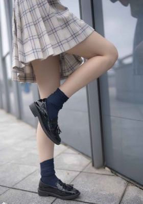 含着她花蒂啃到高潮视频