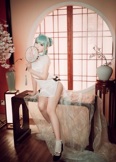 凯茜 顺从的女孩