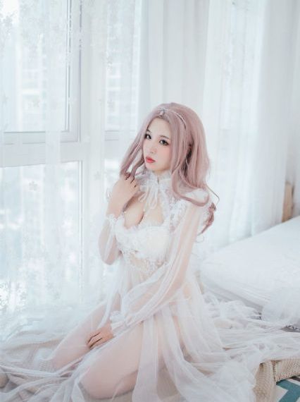 春潮浪漫海棠红