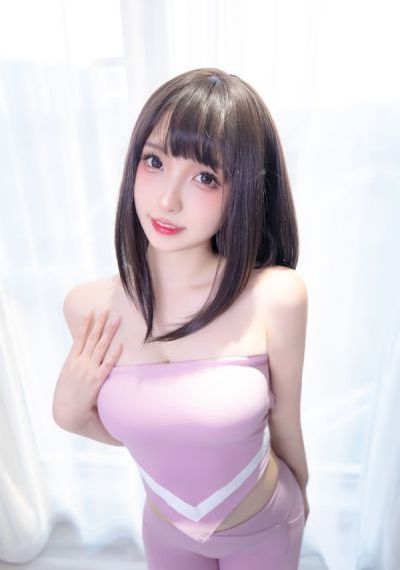 坑神偷拍美眉tp女厕嘘嘘