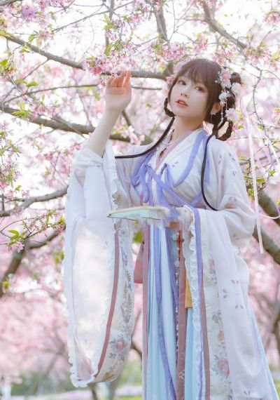 妻子奈特里百鬼屋侦探事务所