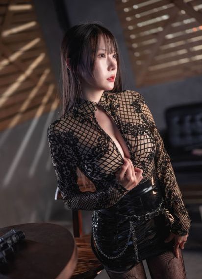 公交车上偷偷被cao到爽