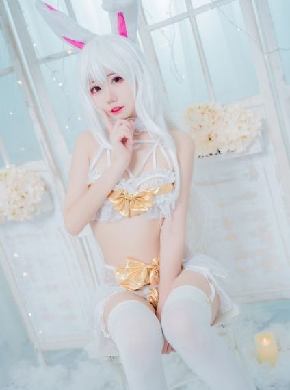 japan白嫩丰满老师xxhd